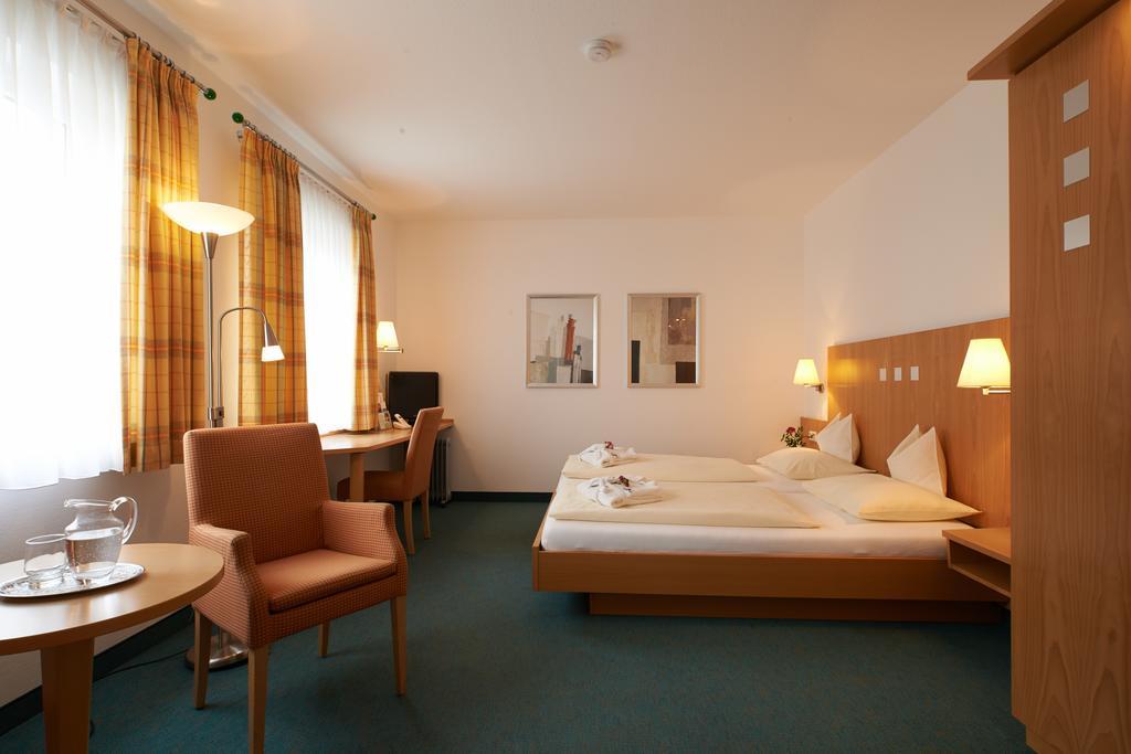 Hotel Klughardt Nuremberg Room photo